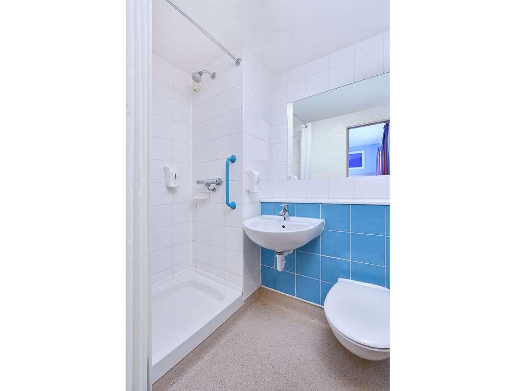 Travelodge Birmingham Yardley Oda fotoğraf
